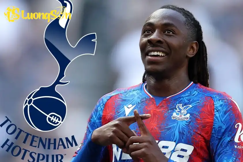 Tottenham chính thức nhảy vào cuộc đua chiêu mộ Eze. Ảnh: Standard